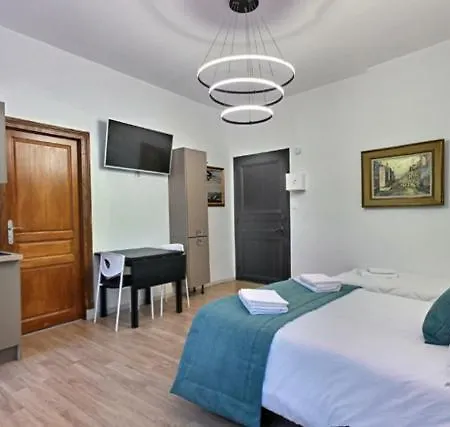Fenelon Lägenhet *